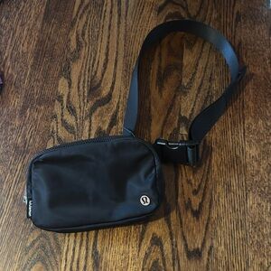 Lululemon Everywhere Belt Bag 1L
